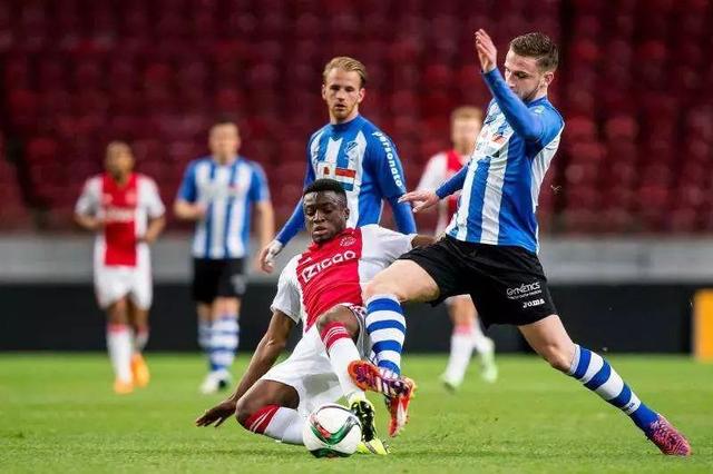 他以强大的 他以强大的